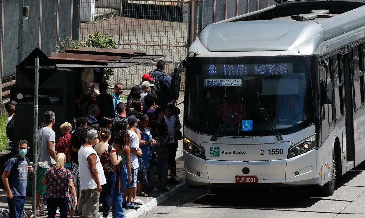Setor de serviços cresce 0,6% em setembro, revela pesquisa do IBGE