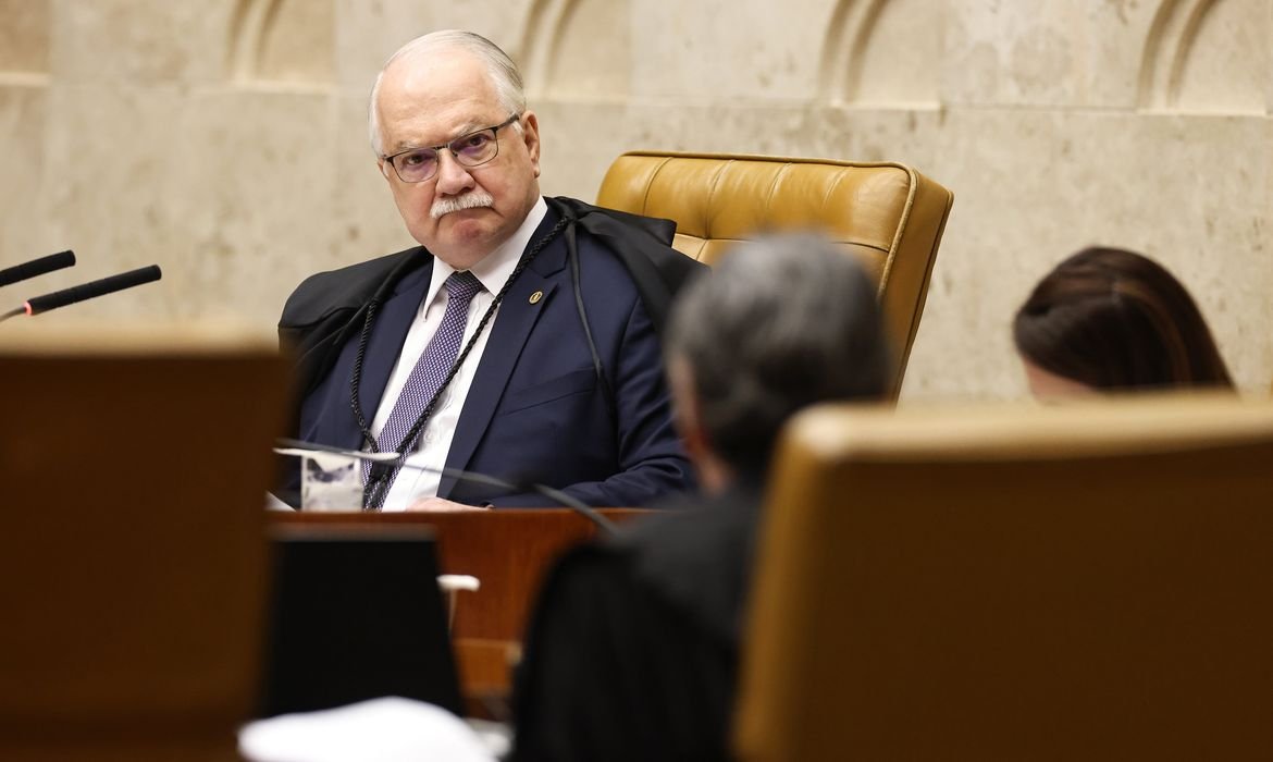 Em meio a crise, Fachin cancela sessão plenária desta quarta-feira