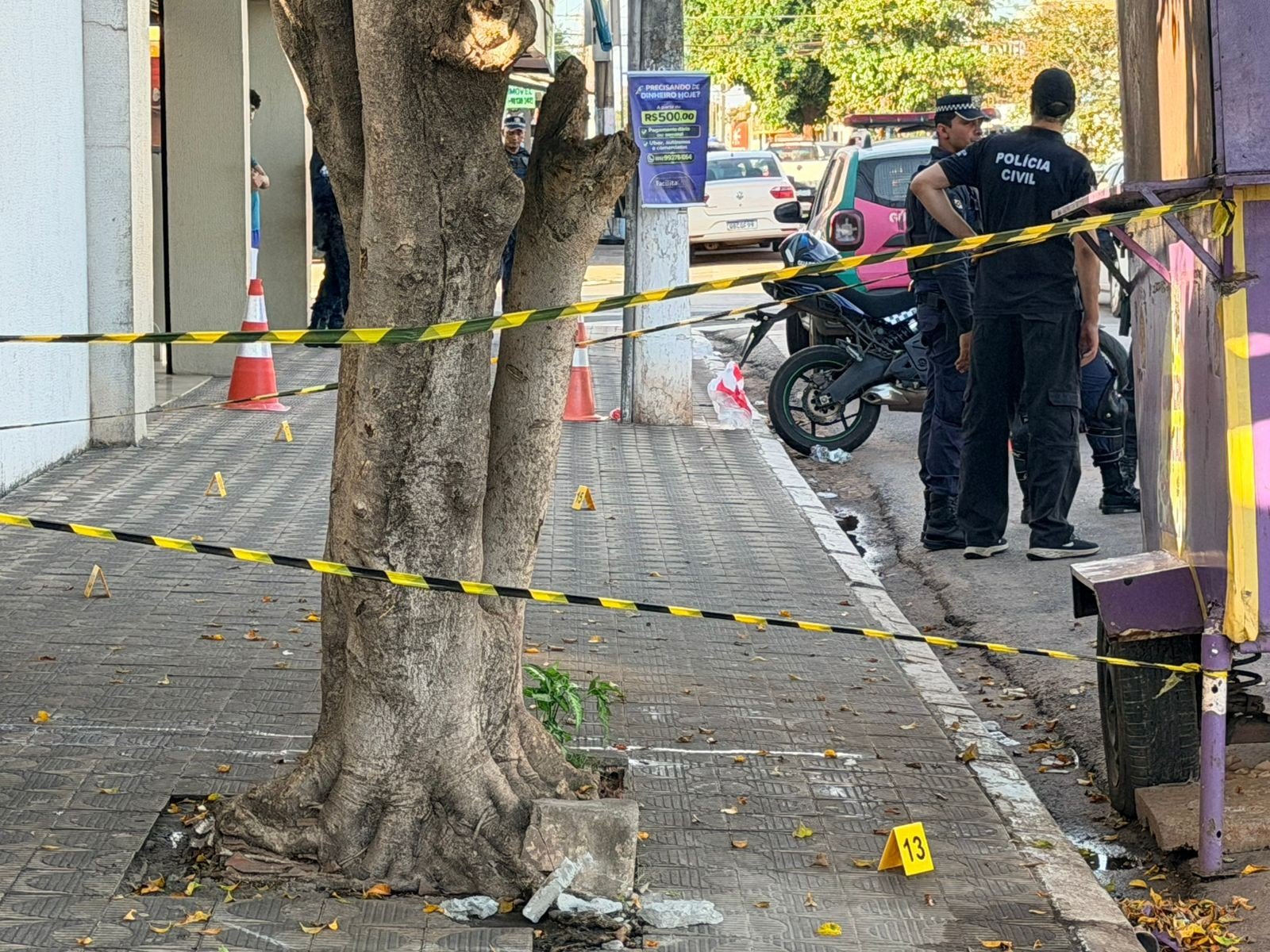 Homem morre após ser esfaqueado e suspeito foge em Várzea Grande (MT)