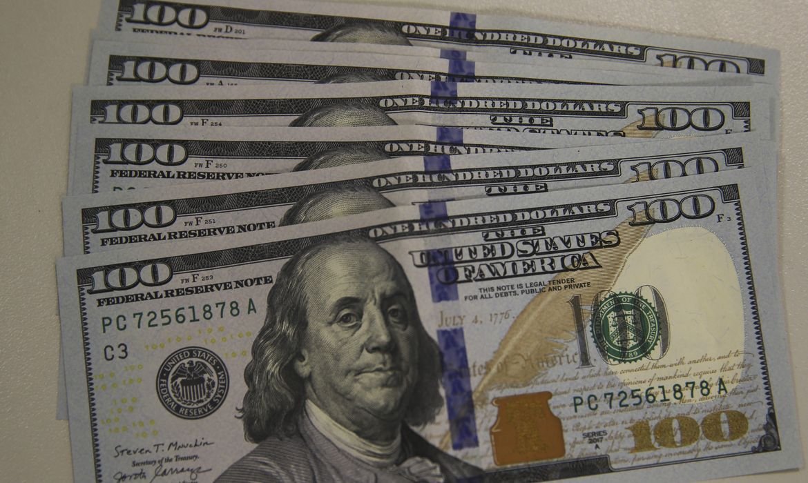 Resultado negativo nas contas externas cai para R$ 5,6 bi em fevereiro
