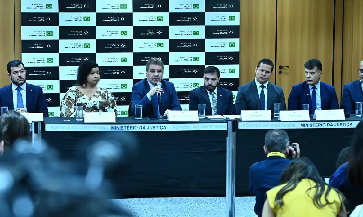 MJ detalha operação para desarticular ataques a Brasília