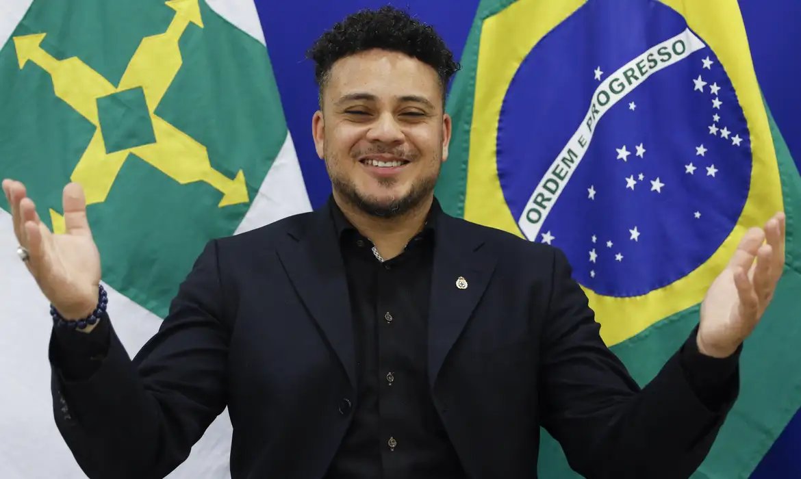 Criado na Holanda, brasileiro defende cuidados no processo de adoção