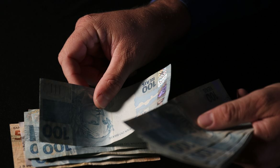 Operação Mão Dupla investiga fraude em contratos do DER/DF
