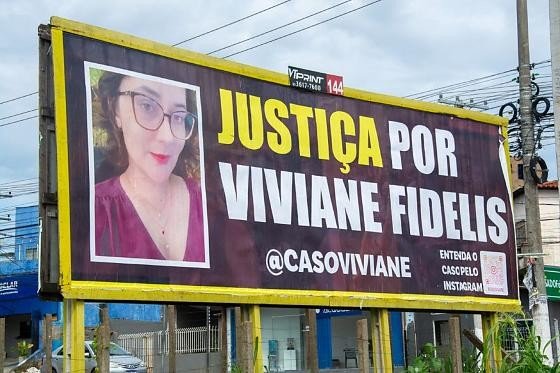 Família espalha outdoors pedindo Justiça por advogada encontrada morta em apartamento de Cuiabá