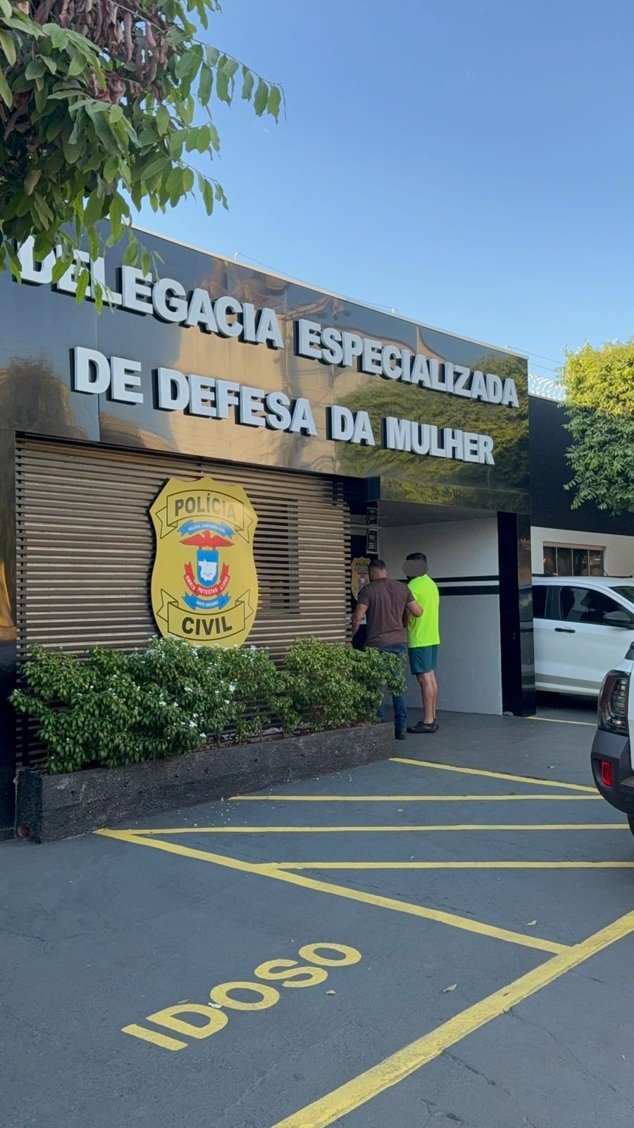 Médico condenado por estupro e investigado por violência doméstica é preso em MT