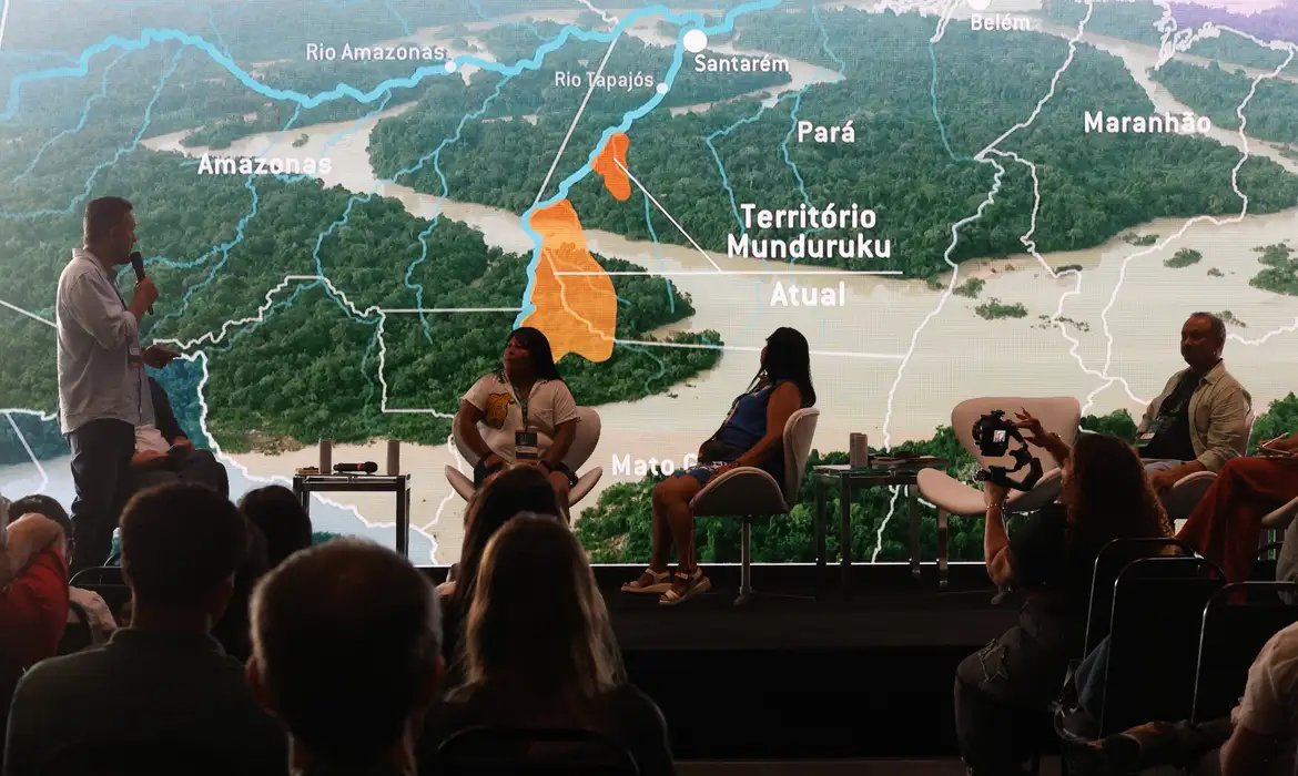 Contaminação por mercúrio coloca gestantes e bebês Munduruku em risco