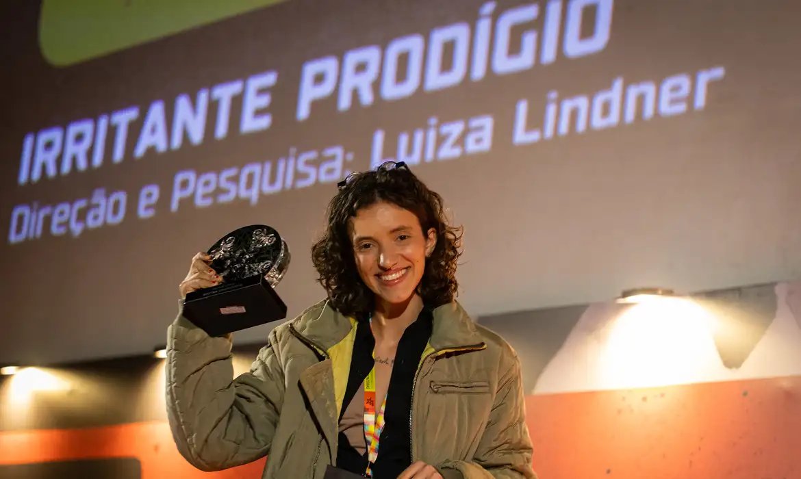 Filme autobiográfico de diretora de 22 anos vence mostra de Ouro Preto