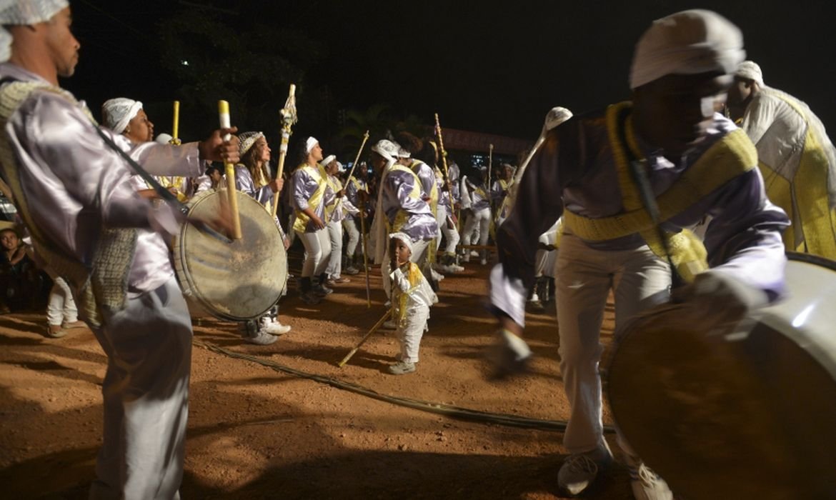 Governo cria política e programas para promover culturas tradicionais