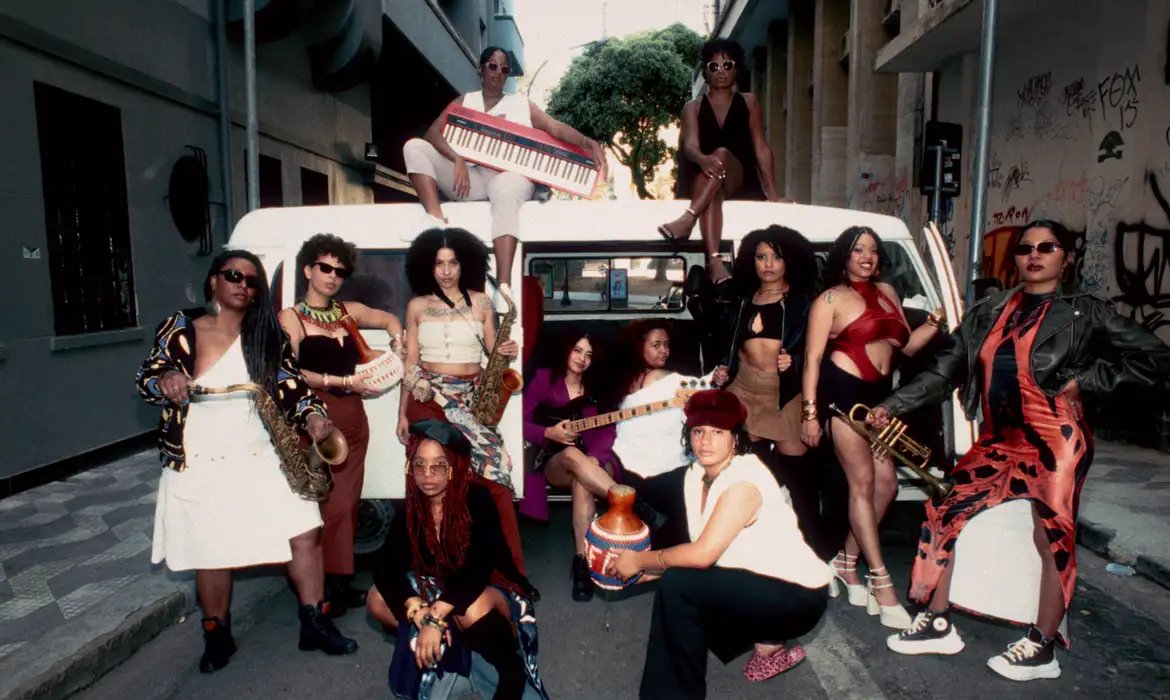 SP: Sesc Itaquera apresenta show da Funmilayo Afrobeat Orquestra