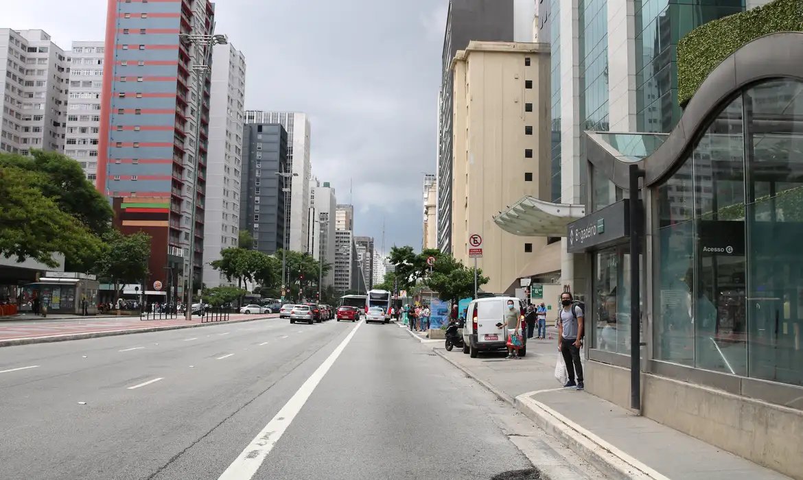 FGV: gasolina, etanol e café recuam e ajudam IGP-M cair 0,5% em junho