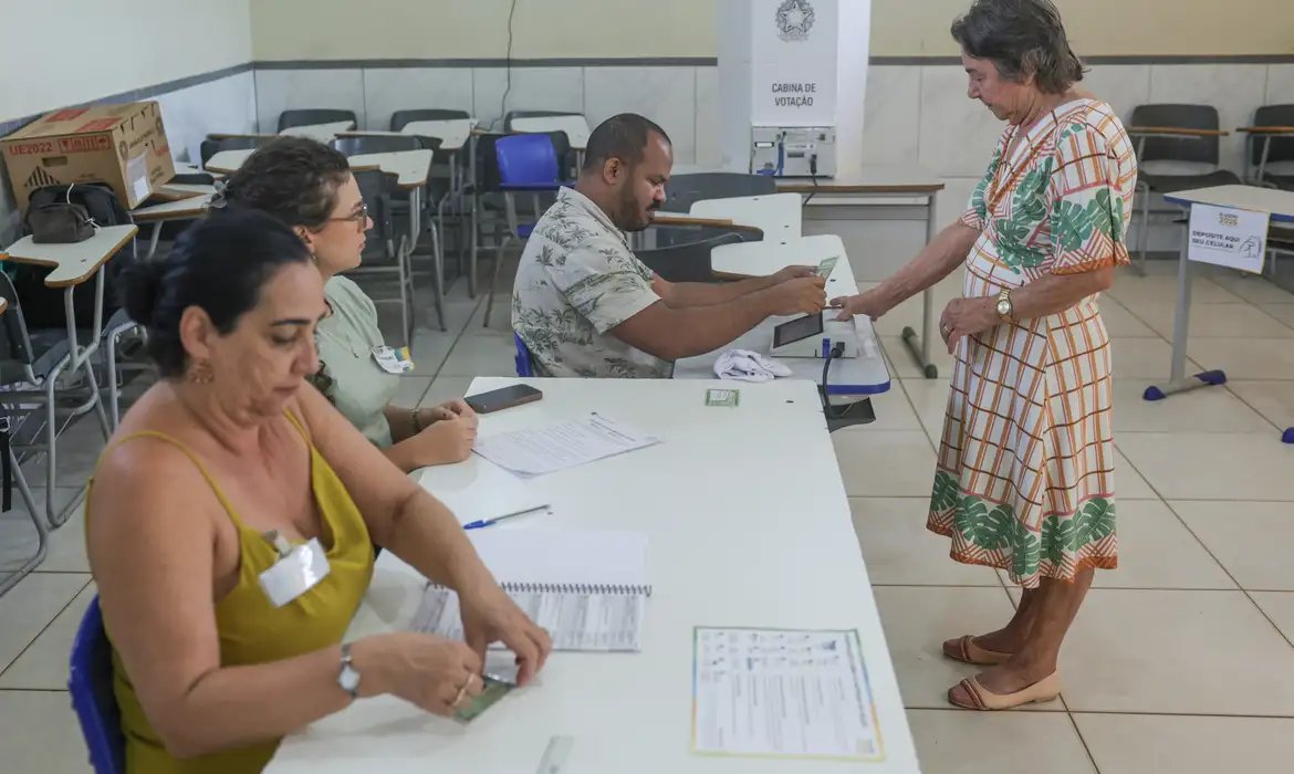 OEA acompanha denúncias de falta de ônibus no dia da eleição