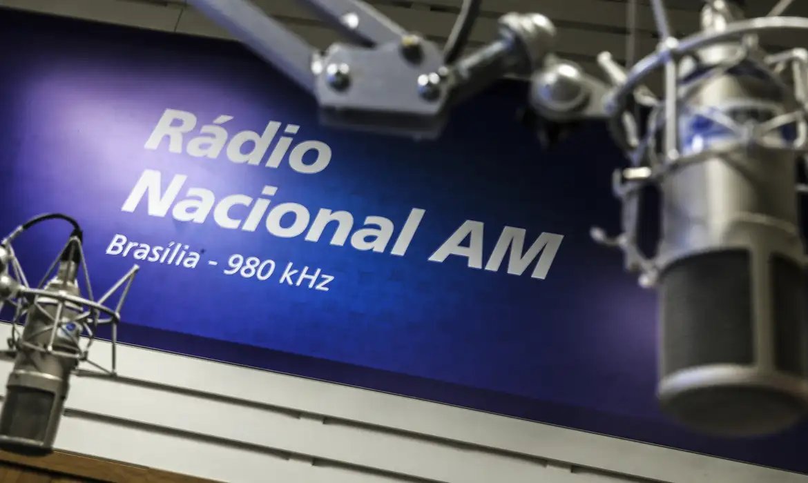 Videocast celebra 90 anos da Rádio Nacional