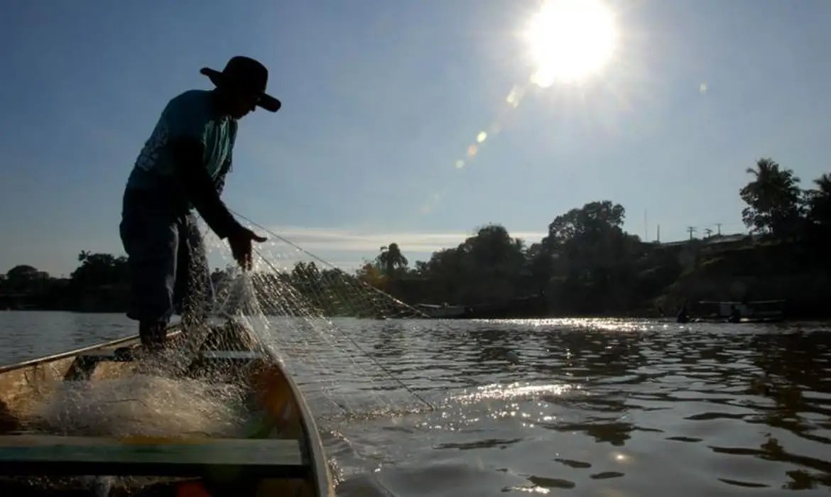 Pescadores de três estados recebem orientações sobre seguro-defeso