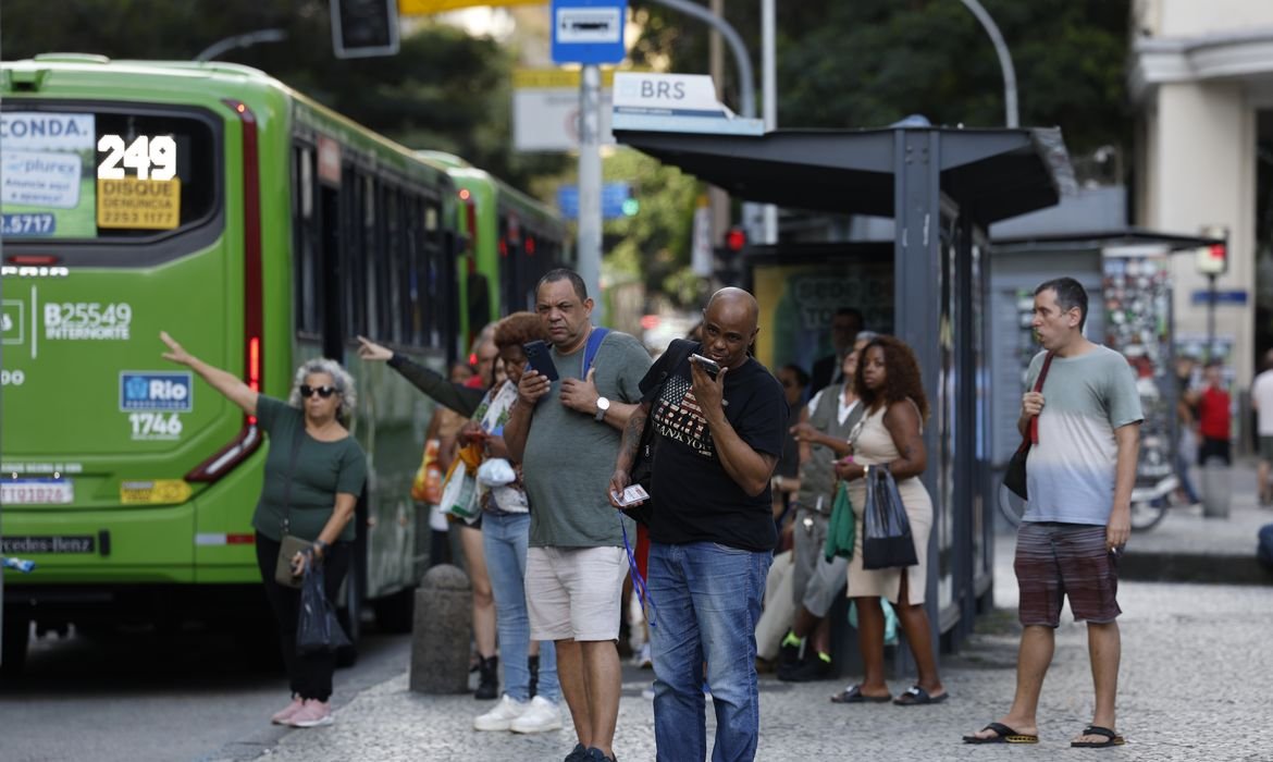 Lula sanciona lei do Marco Legal do Transporte Público Coletivo