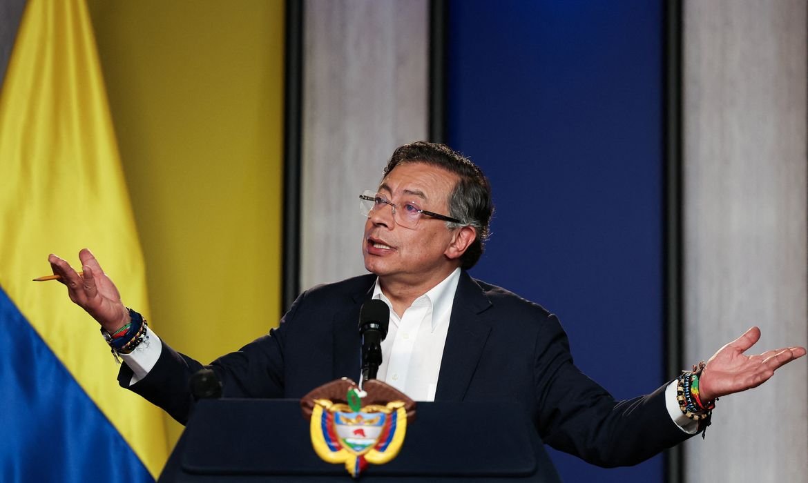 Petro diz que temeu ser capturado pelos EUA assim como Maduro