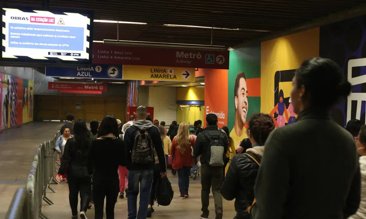 Após falha, Linha 4-Amarela do Metrô de SP volta a funcionar