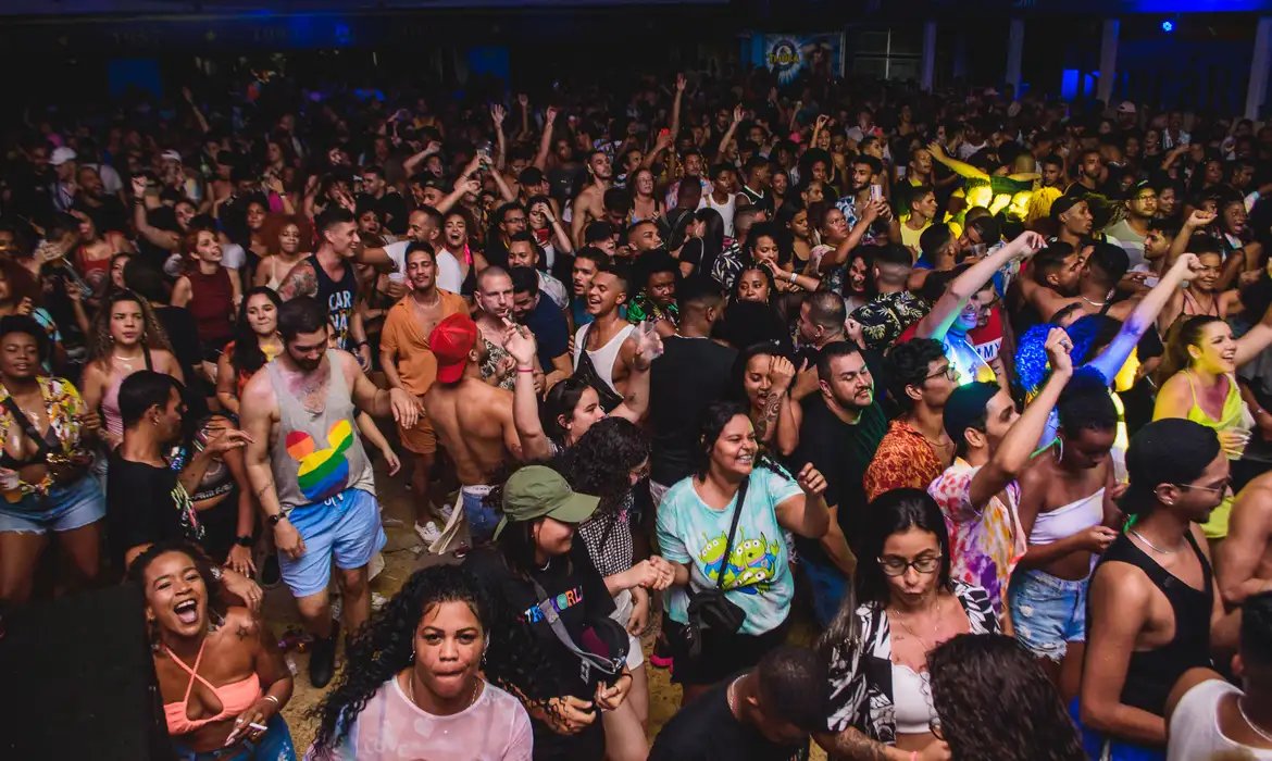 Blocos LGBTQIA+ do Rio de Janeiro pregam alegria e pluralidade
