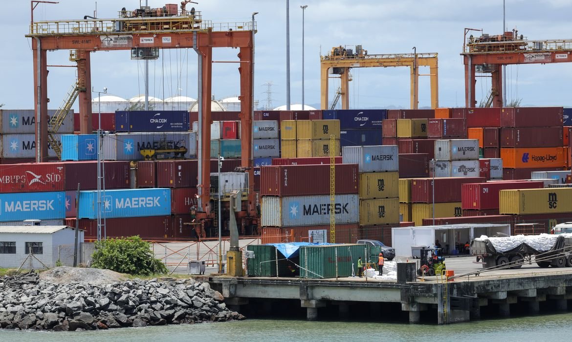 Tarifa de 37,5% dos EUA atinge US$ 6,6 bi em exportações do Brasil
