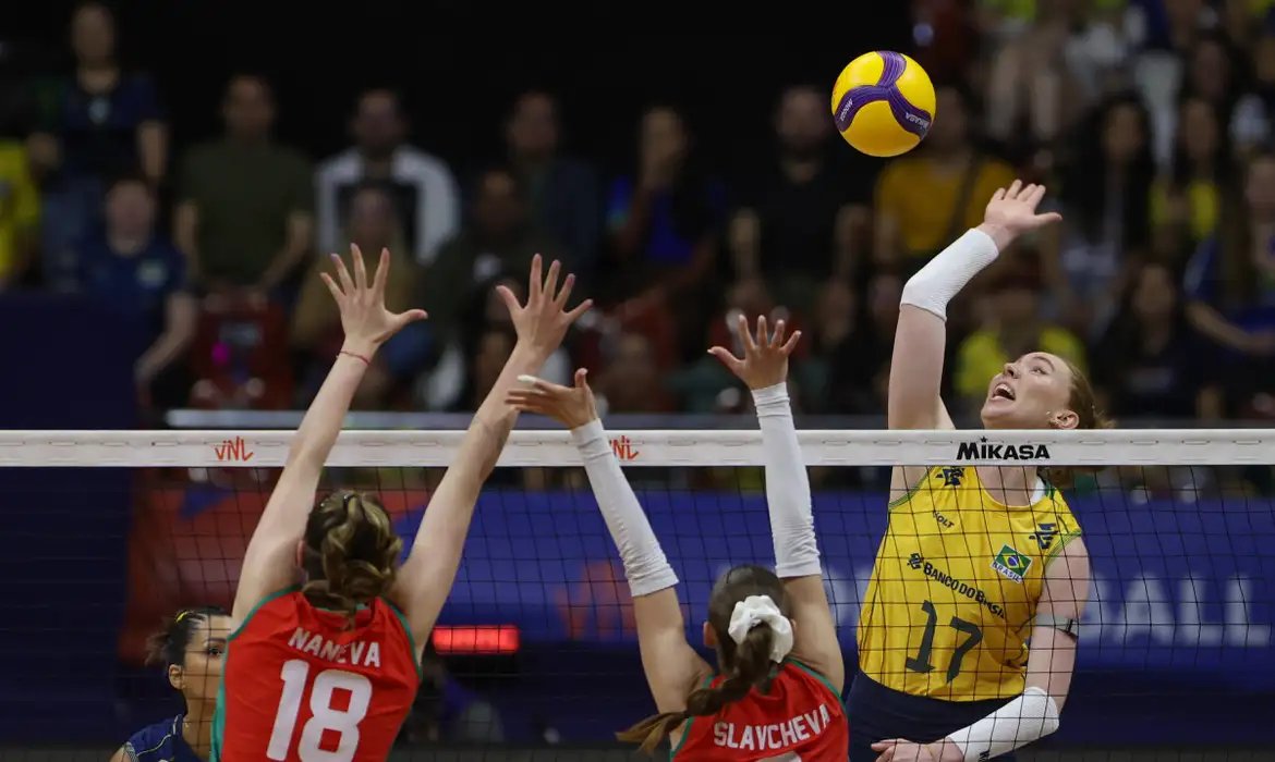 Invicto, Brasil enfrenta campeãs olímpicas na Liga das Nações de Vôlei