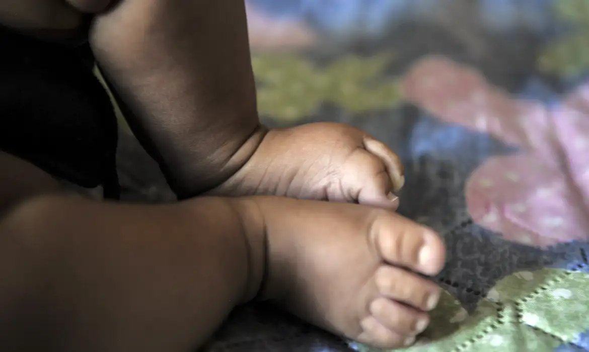 STF equipara filhos adotivos nascidos no exterior a brasileiros natos