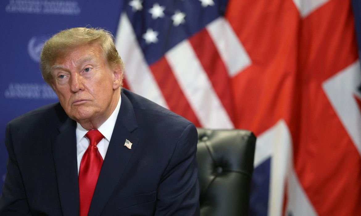 Trump diz acompanhar de perto eleição brasileira e não declara apoio