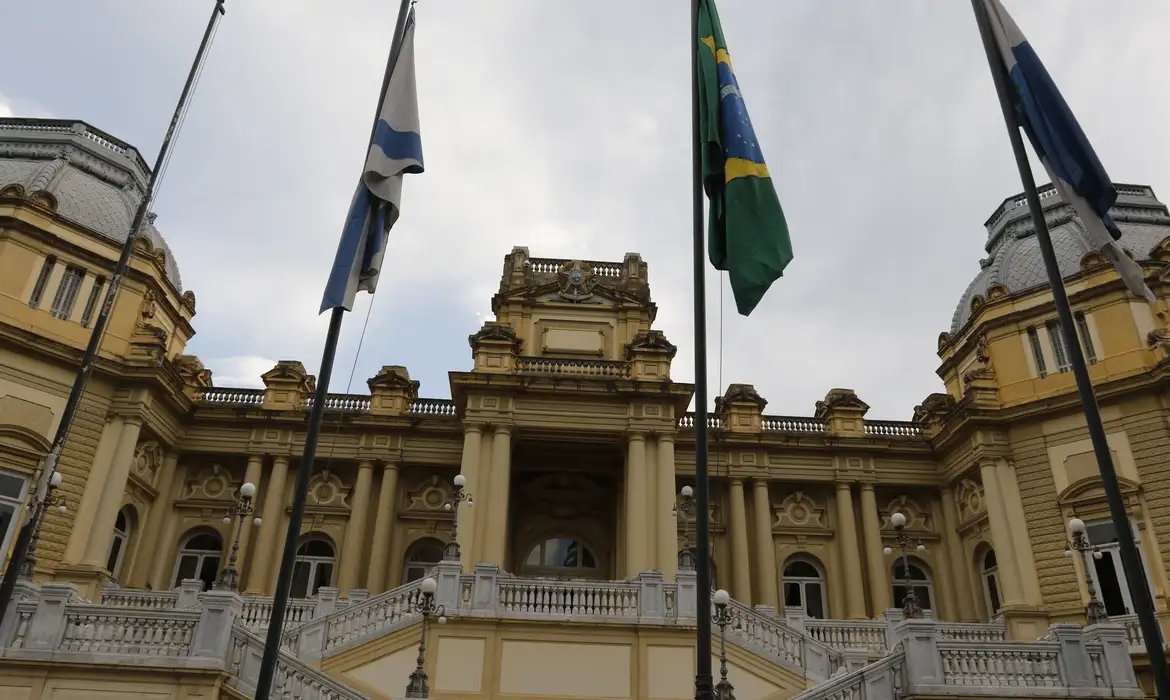 Rio de Janeiro funde secretarias de Agricultura e de Pesca 