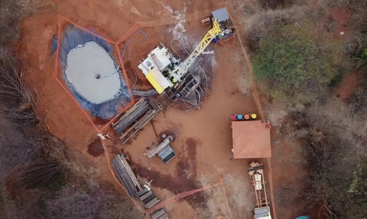Justiça Federal paralisa atividade de mina de lítio em Minas Gerais
